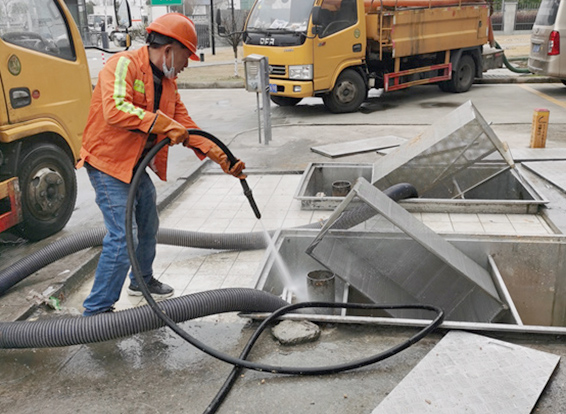 潜山隔油池清理